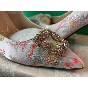 J. Renee Gorgeous Floral Multicolor Pastel Brocade Pumps Shoes 10.5 Wide